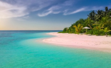 What To Pack For Your Tropical Honeymoon